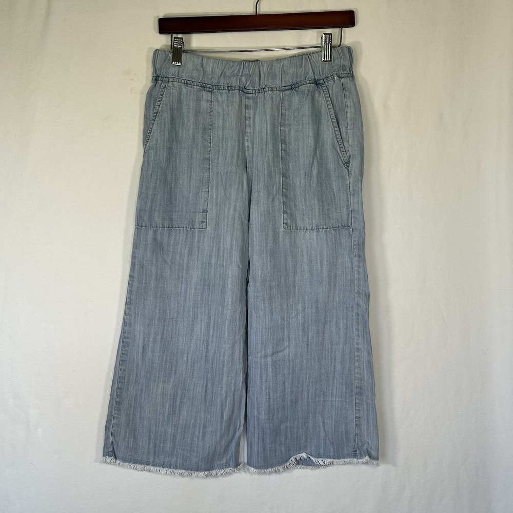 Cloth & Stone Chambray Wide Leg Pants Light Wash Frayed Raw Hem Pull On Sz XS